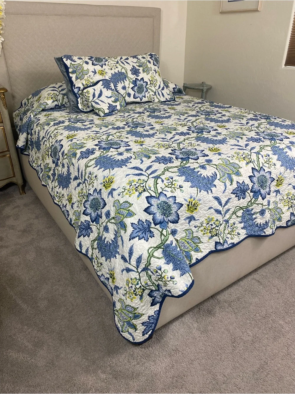 Waverly 3 pc King Blue and Green Floral Quilted Bedspread Like New